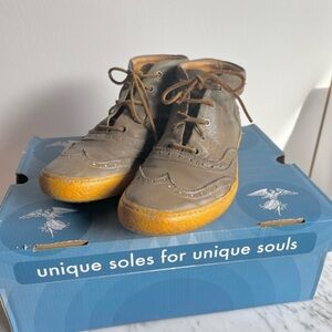 John Fluevog Green Leather Men's Shoes with Yellow Soles. Funky!